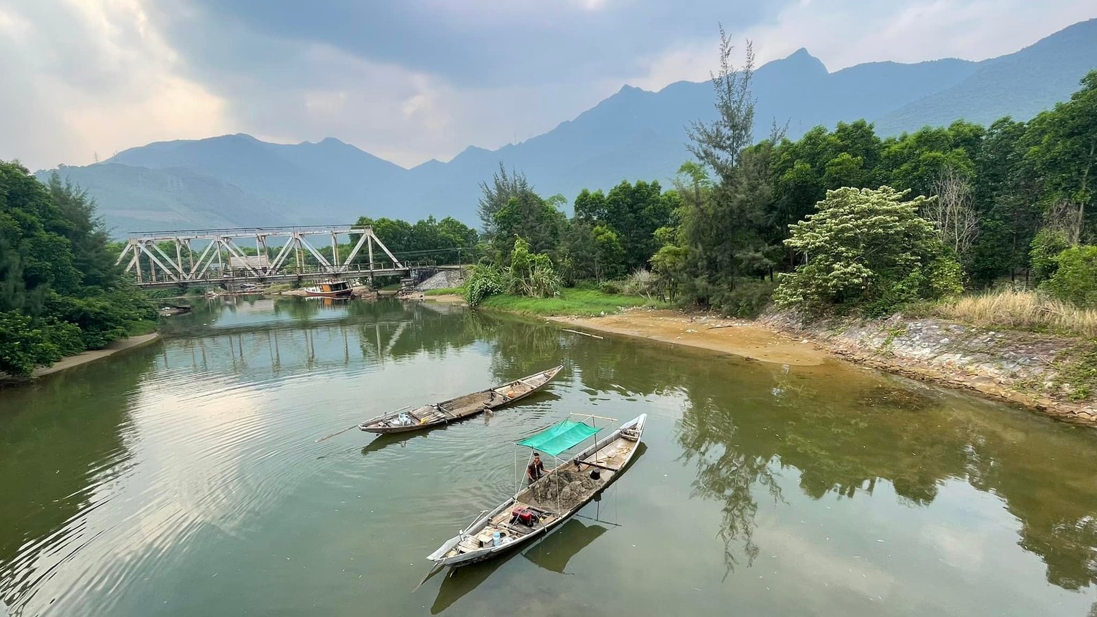 Cycling in Vietnam in April